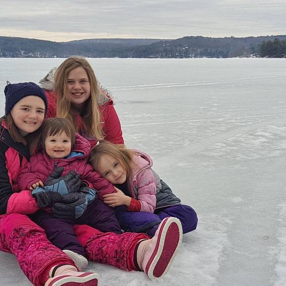 Meet your Posher, Stephanie - Picture 1 of 1